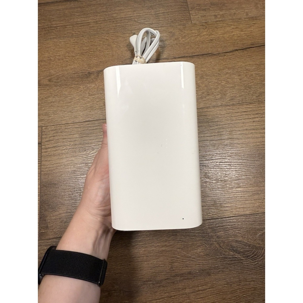 Apple AirPort Extreme A1521 Wi‑Fi Router/Base Station –Dual-Band Wireless 802.11 - Picture 7 of 8
